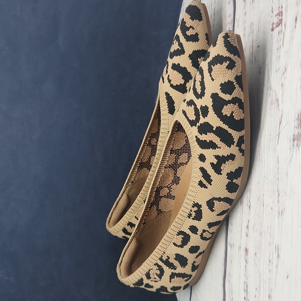 VIVAIA | EUC Leopard Aria Tan and Black Knit Ballet Flats Pointy Toe Size 7